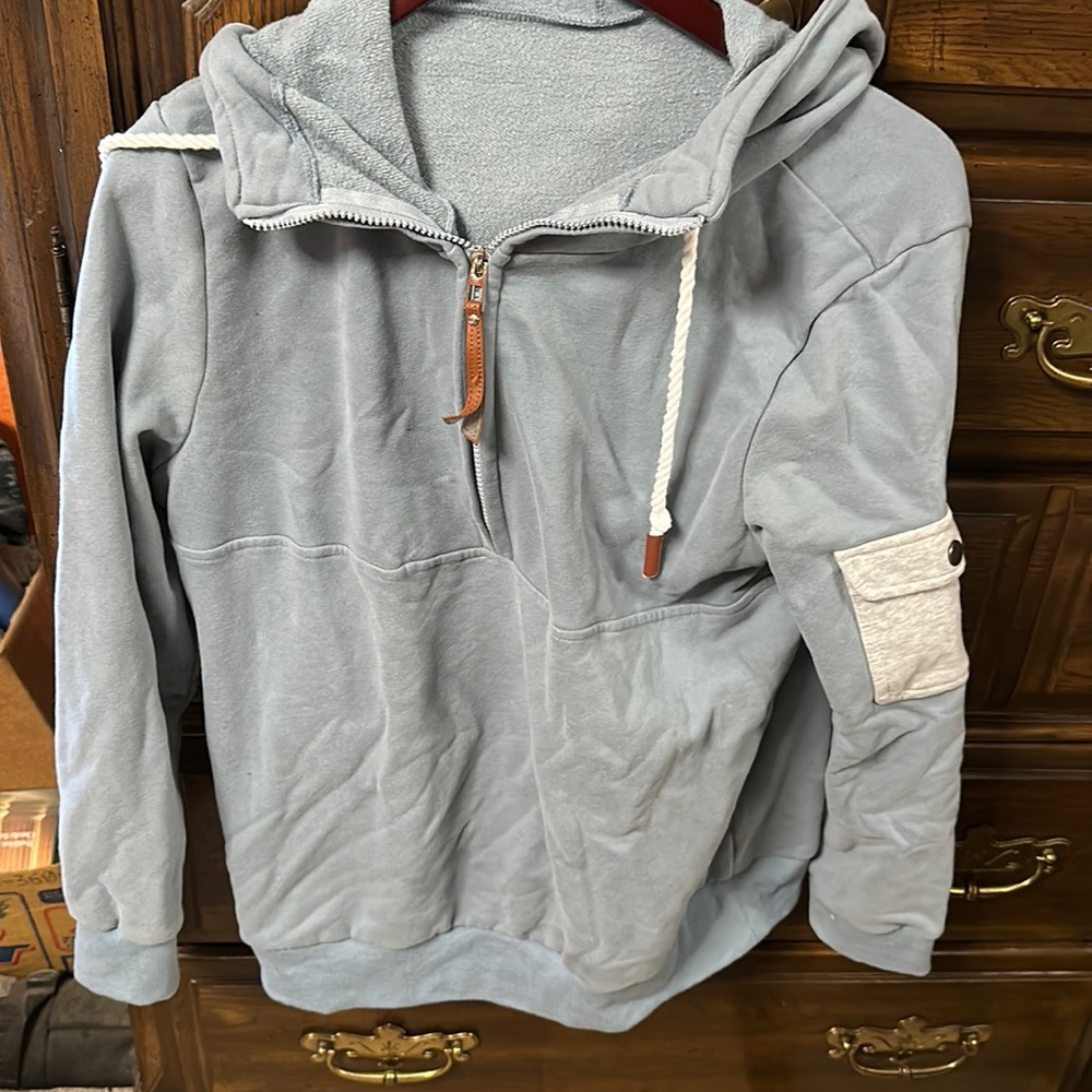 1/2 zip hoodie